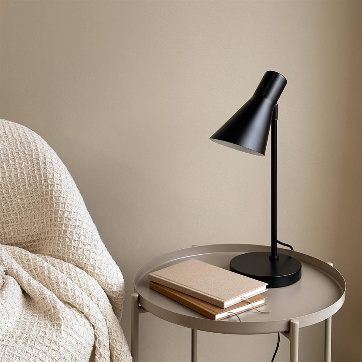 Lampe à poser noire DL12 noir, DYBERG LARSEN