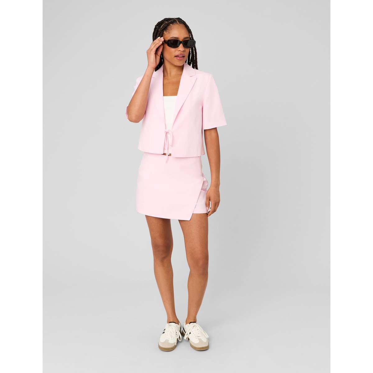 Blazer noué court rose pâle, BZB