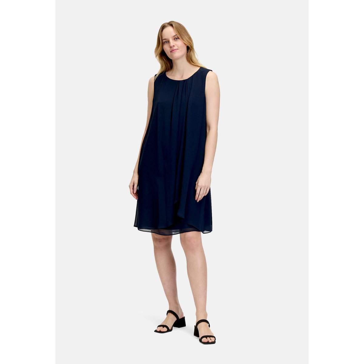 Robe en chiffon au look superposé navy blue, BETTY & CO