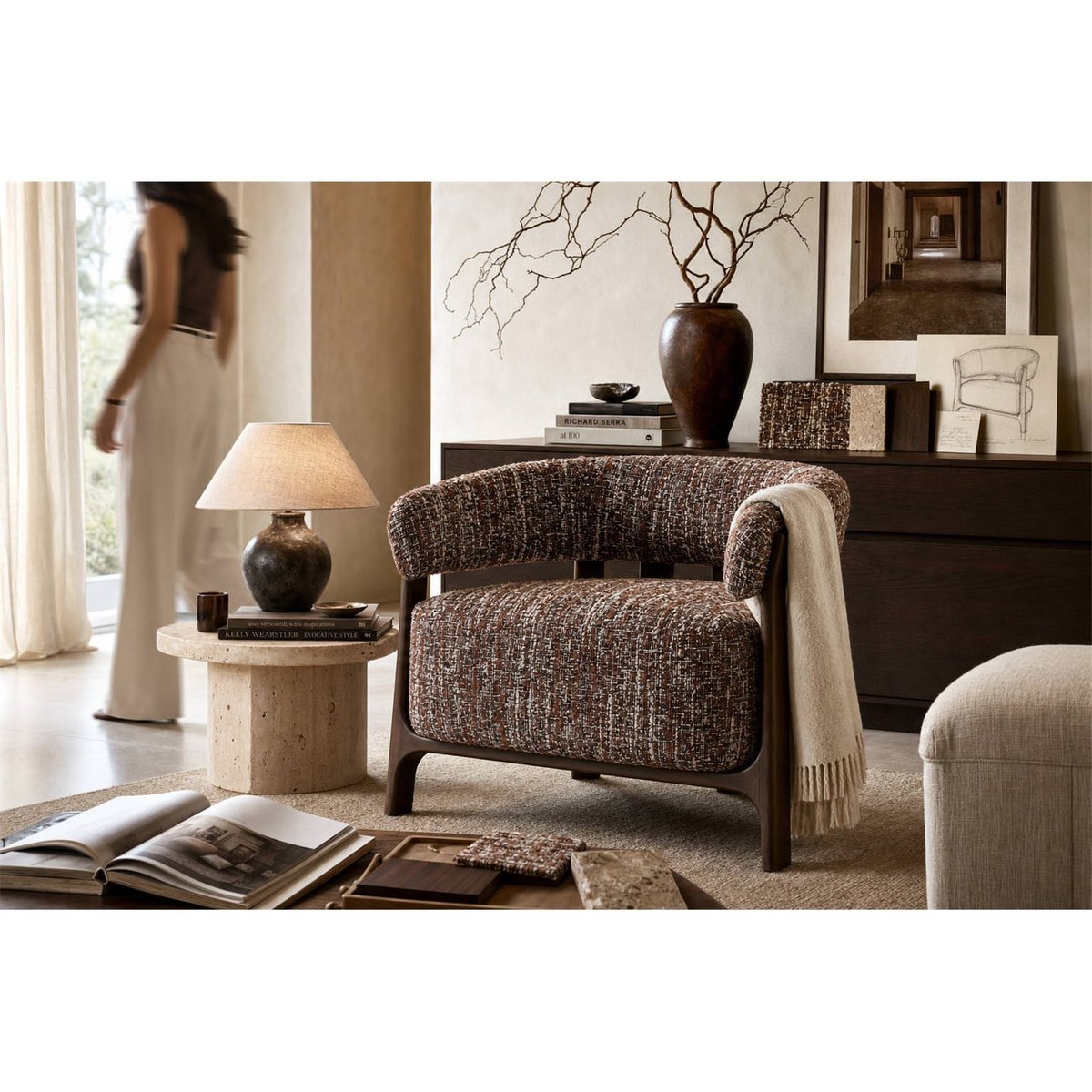 Fauteuil lounge en tissu texturé noisette, RECOLLECTION