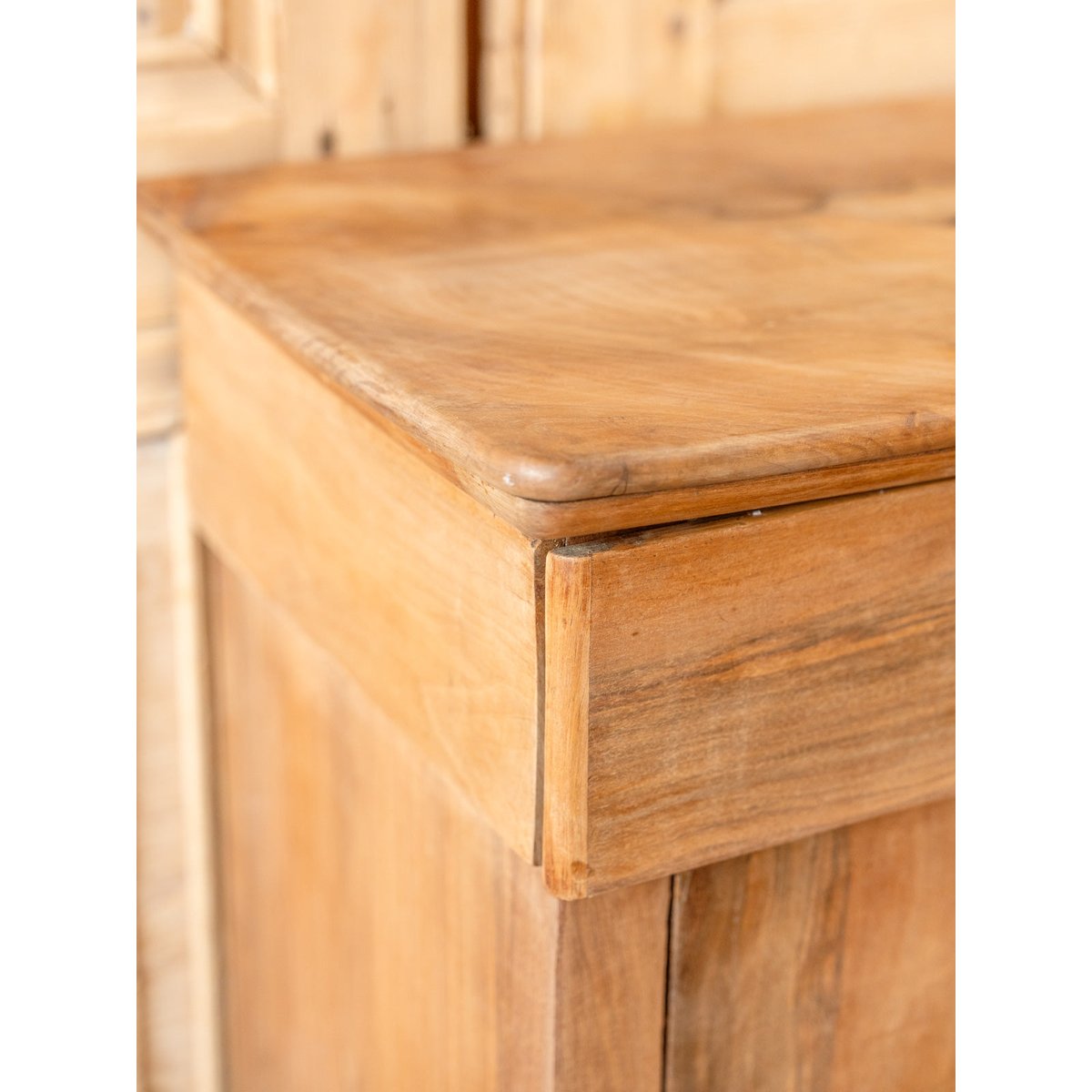 Meuble d'appoint en noyer Gilbert N°1741 - Bon état bois foncé, DEBONGOUT