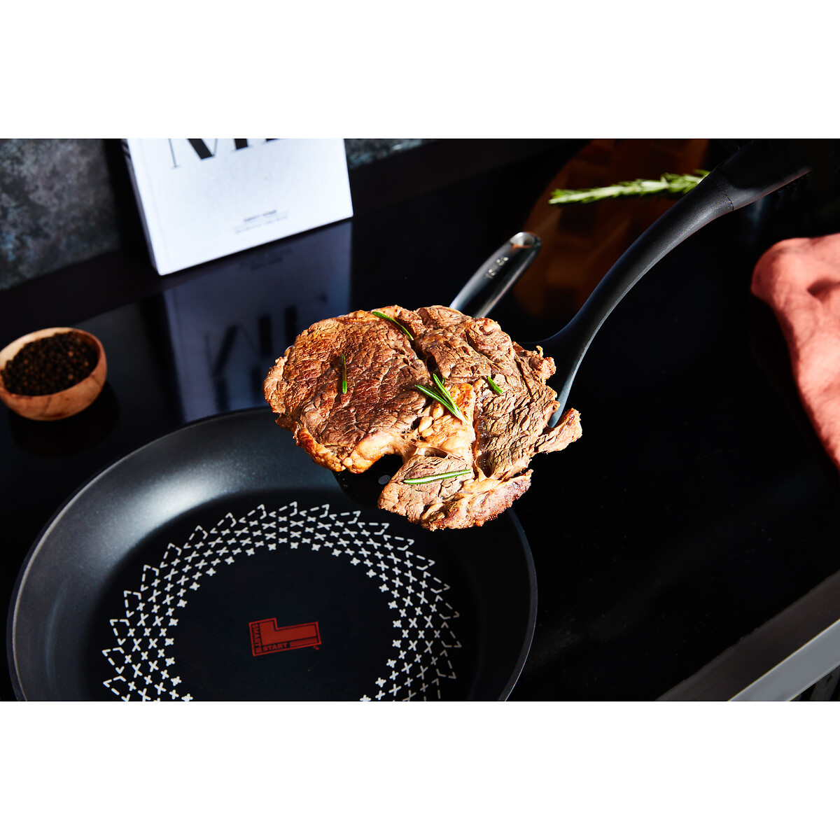 30cm Smart Start Classic Frying Pan black, TOWER