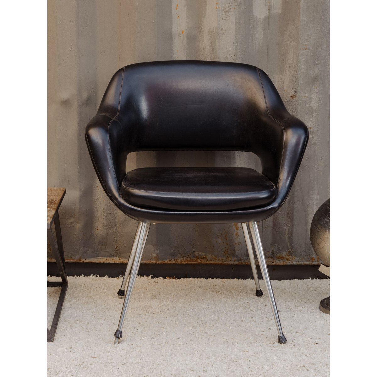 Fauteuil en cuir noir et chromé Jakob N°1337 - Bon état noir, DEBONGOUT