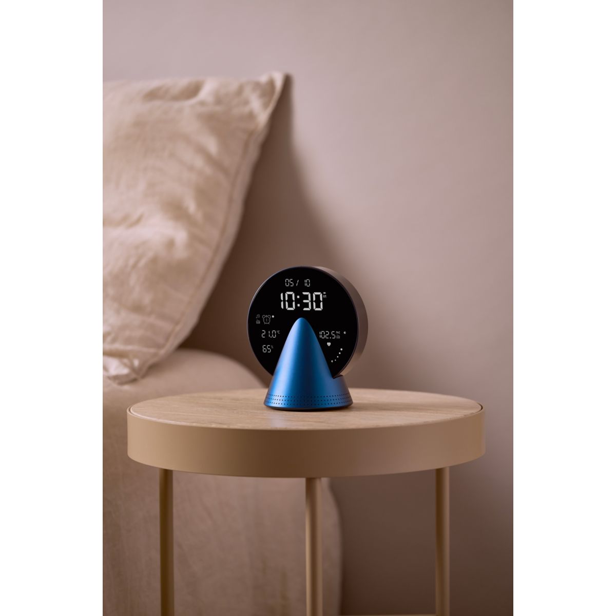 Radio réveil Conic Clock avec fonction Bluetooth Bleu couleur unique, LEXON