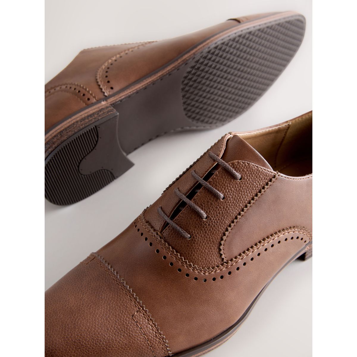 Chaussures oxford à bout rapporté marron, NEXT