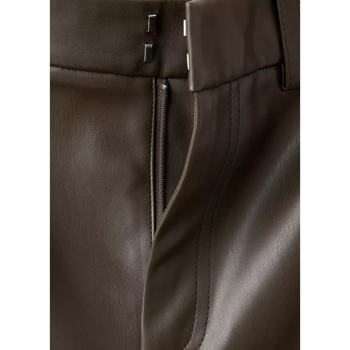 Pantalon ballon effet cuir chocolat, MANGO