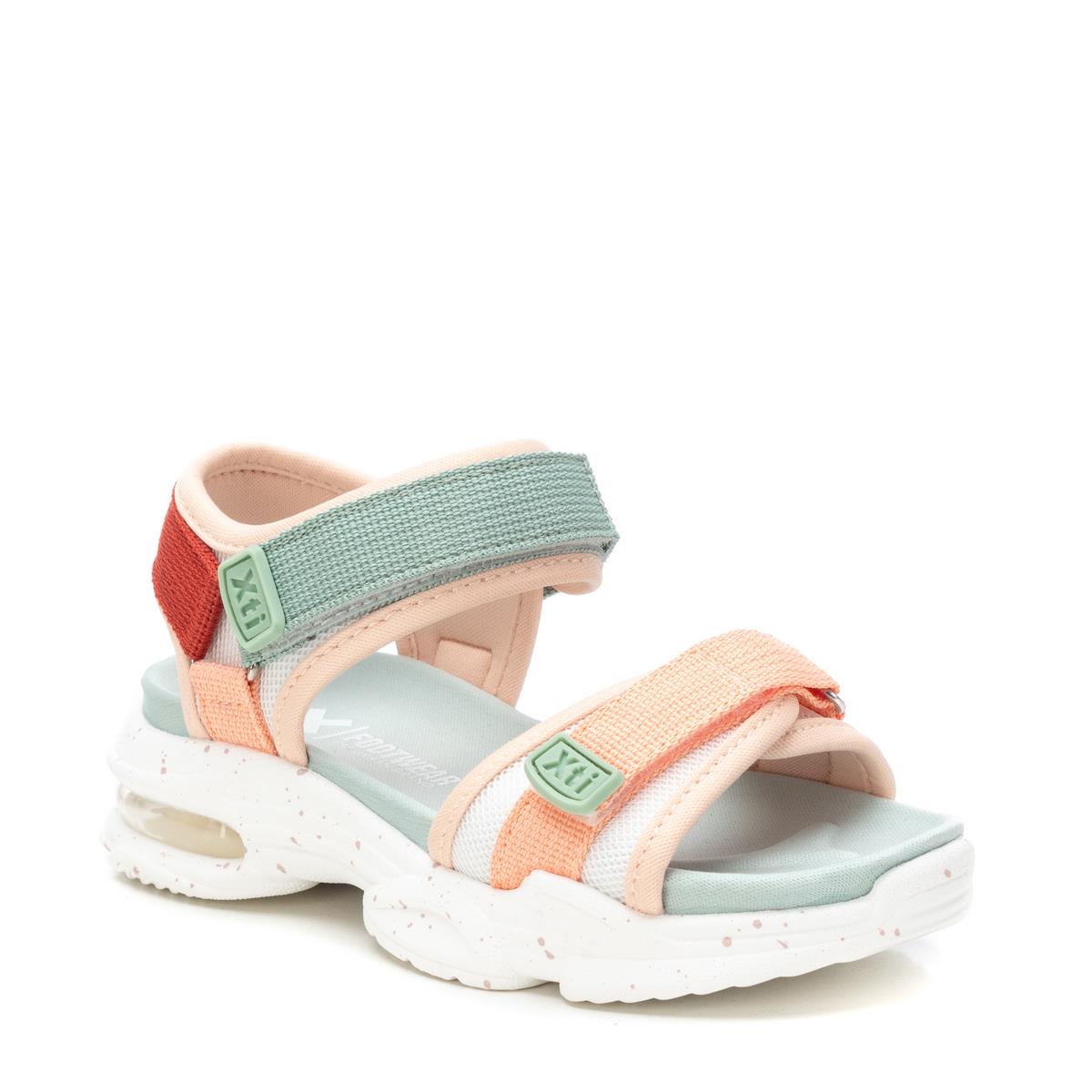 Sandale Plaine Décontractée Fermeture adhérente blanc, XTI