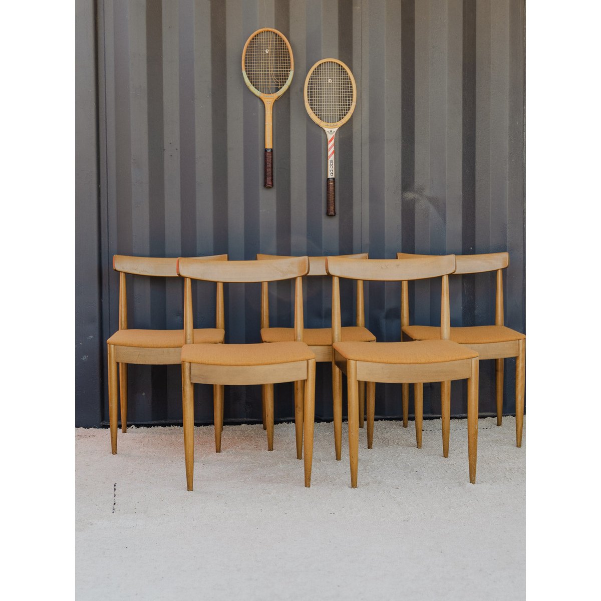 Lot de 5 chaises en bois et tissu beige Alma N°1489 - Bon état bois clair, DEBONGOUT