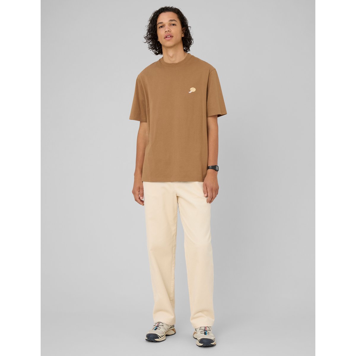 T-shirt imprimé poitrine camel, BZB