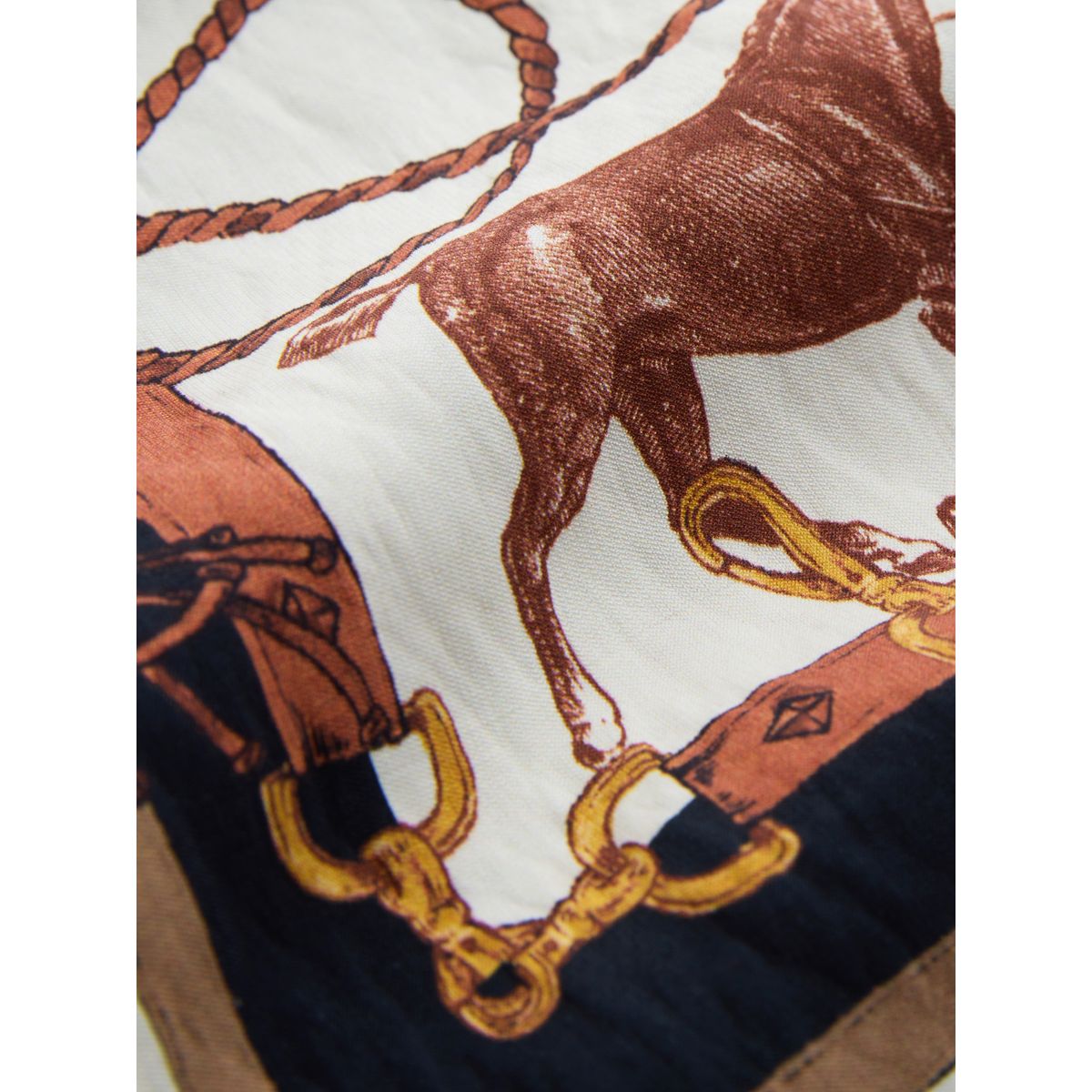 Bermuda ajusté écharpe écru à motif cheval, NEXT