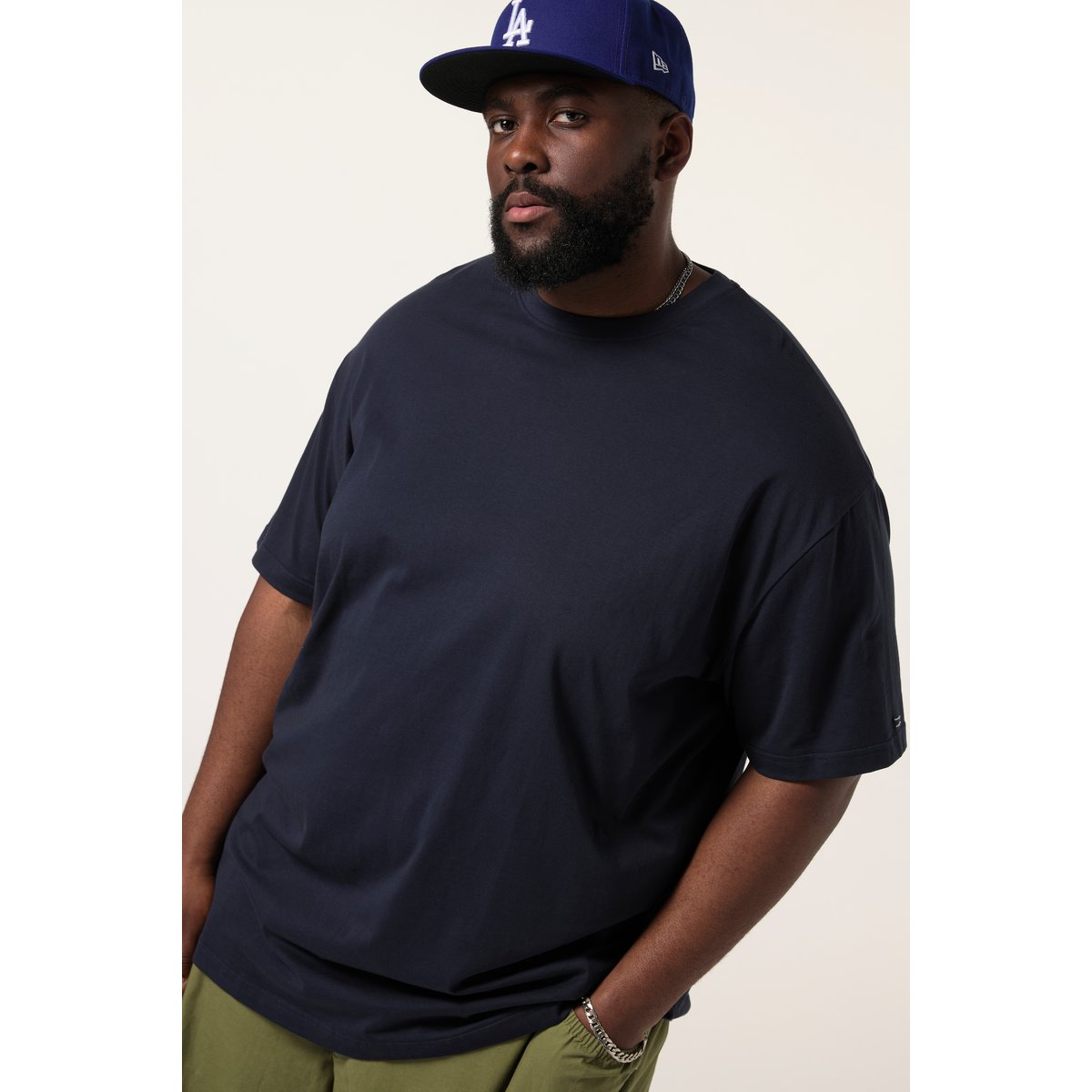 T-shirt bleu marine, STHUGE