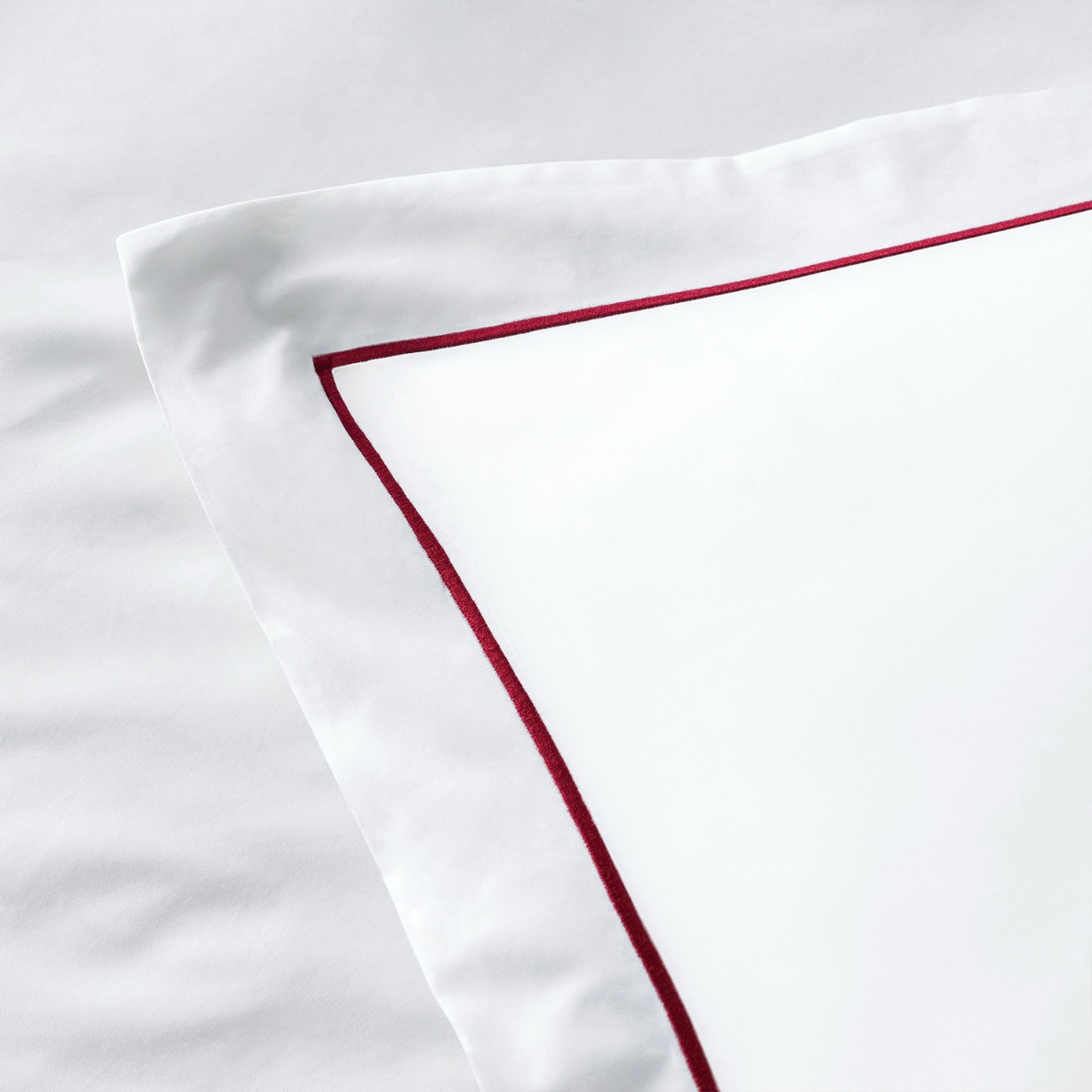 Parure percale de coton peigné 160 fils-Taies carrées FLORENCE blanc, COTTON & CO