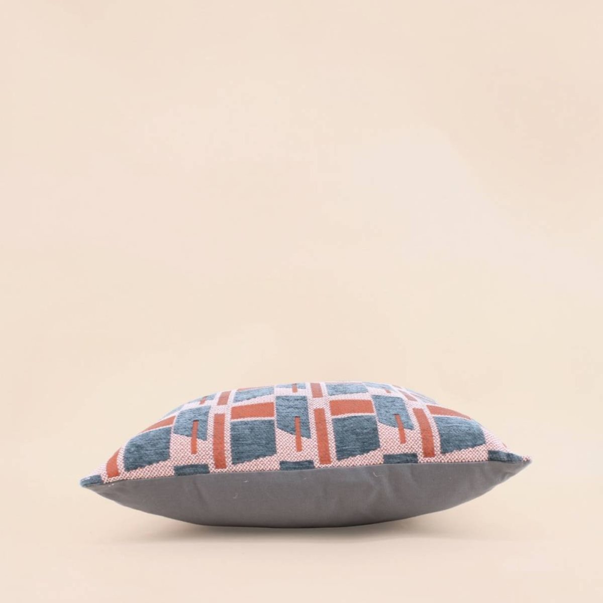 Coussin en velours jacquard motifs géométriques 40x40cm terracotta, ORNAMI