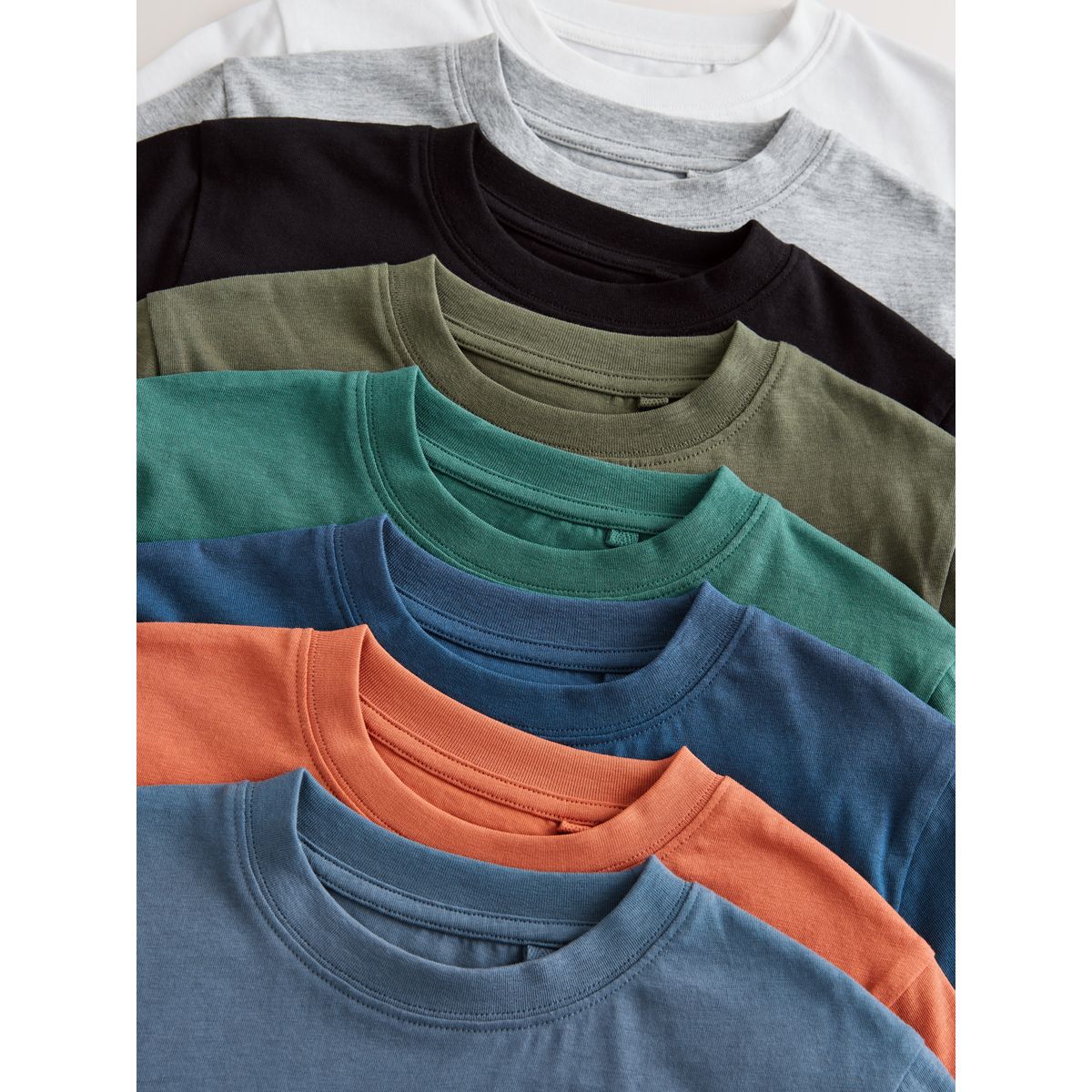 T-shirt à manches courtes, lot de 8 noir/vert/bleu/blanc/rouille/gris, NEXT