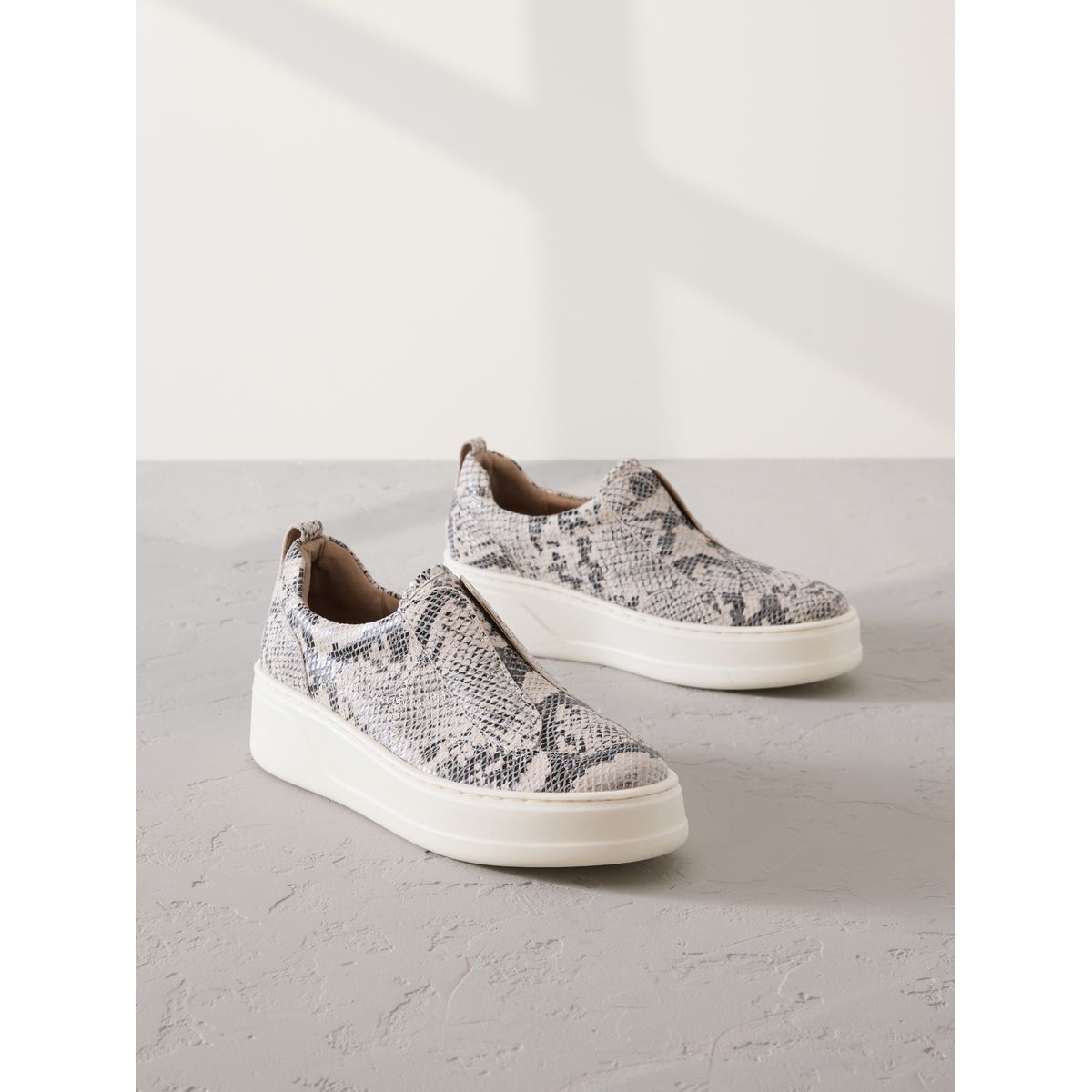 Baskets chunky en cuir Signature serpent, NEXT