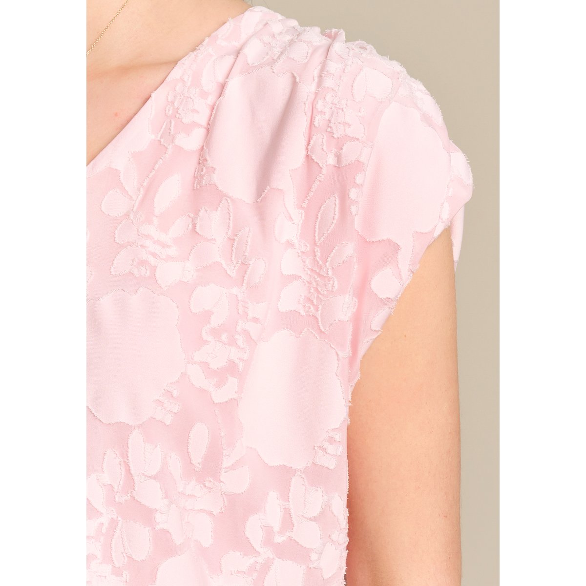 T-shirt jacquard col v rose clair, LOLALIZA