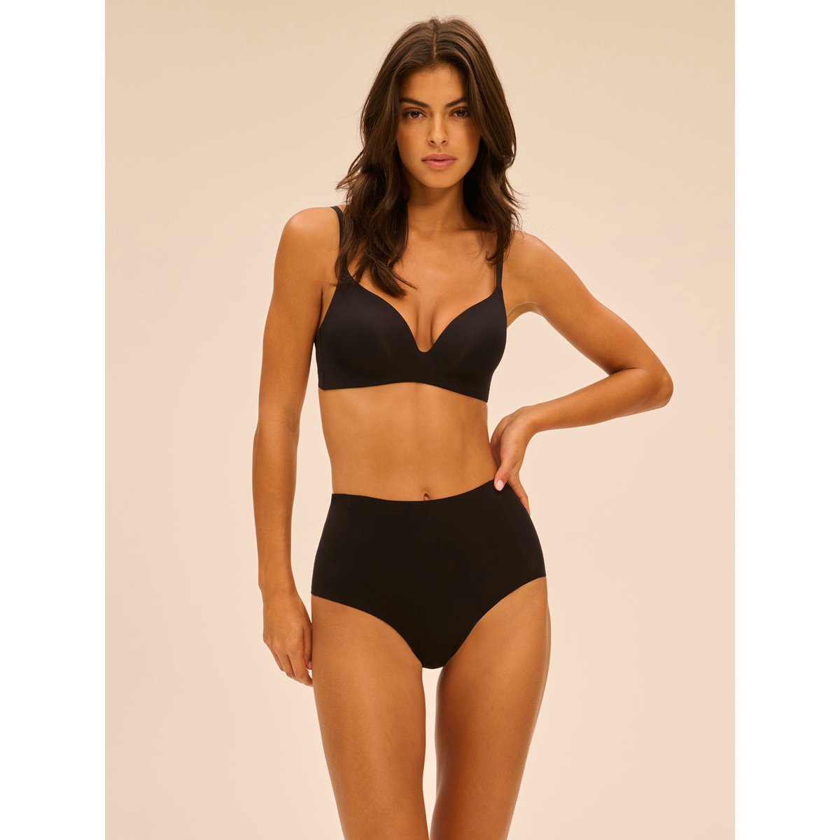 Soutien-gorge triangle sans armature, ESSENTIEL noir, SIMONE PERELE
