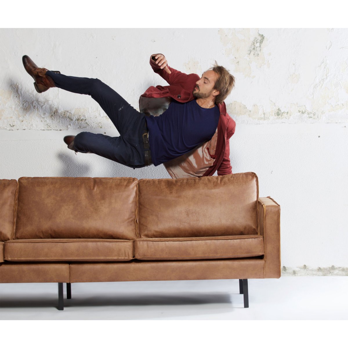 Canapé moderne 4 places en velours - RODEO cognac, WOOOD