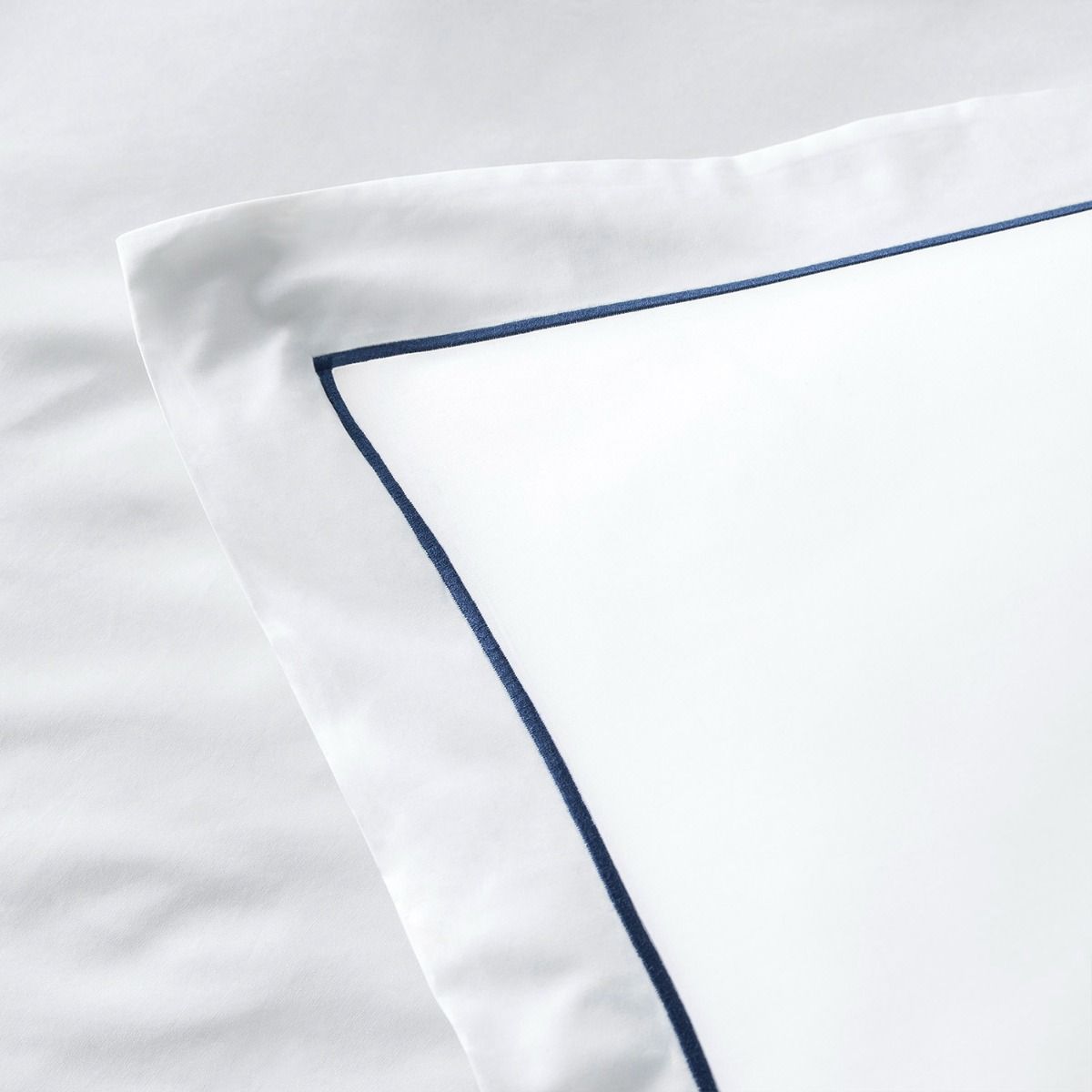Parure percale de coton peigné 160 fils-Taies rectangulaires FLORENCE blanc, COTTON & CO