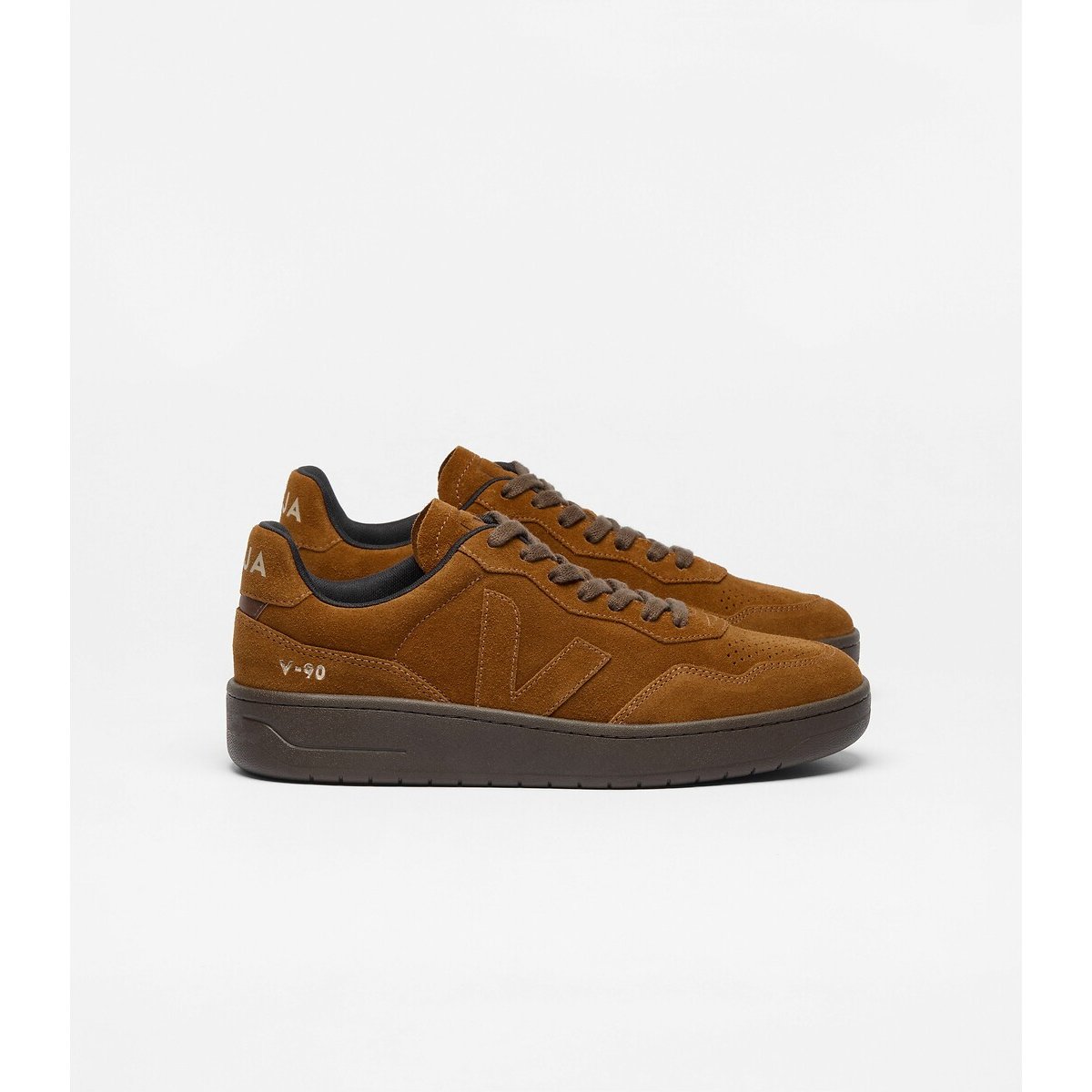 Baskets cuir suède V-90 cognac, VEJA