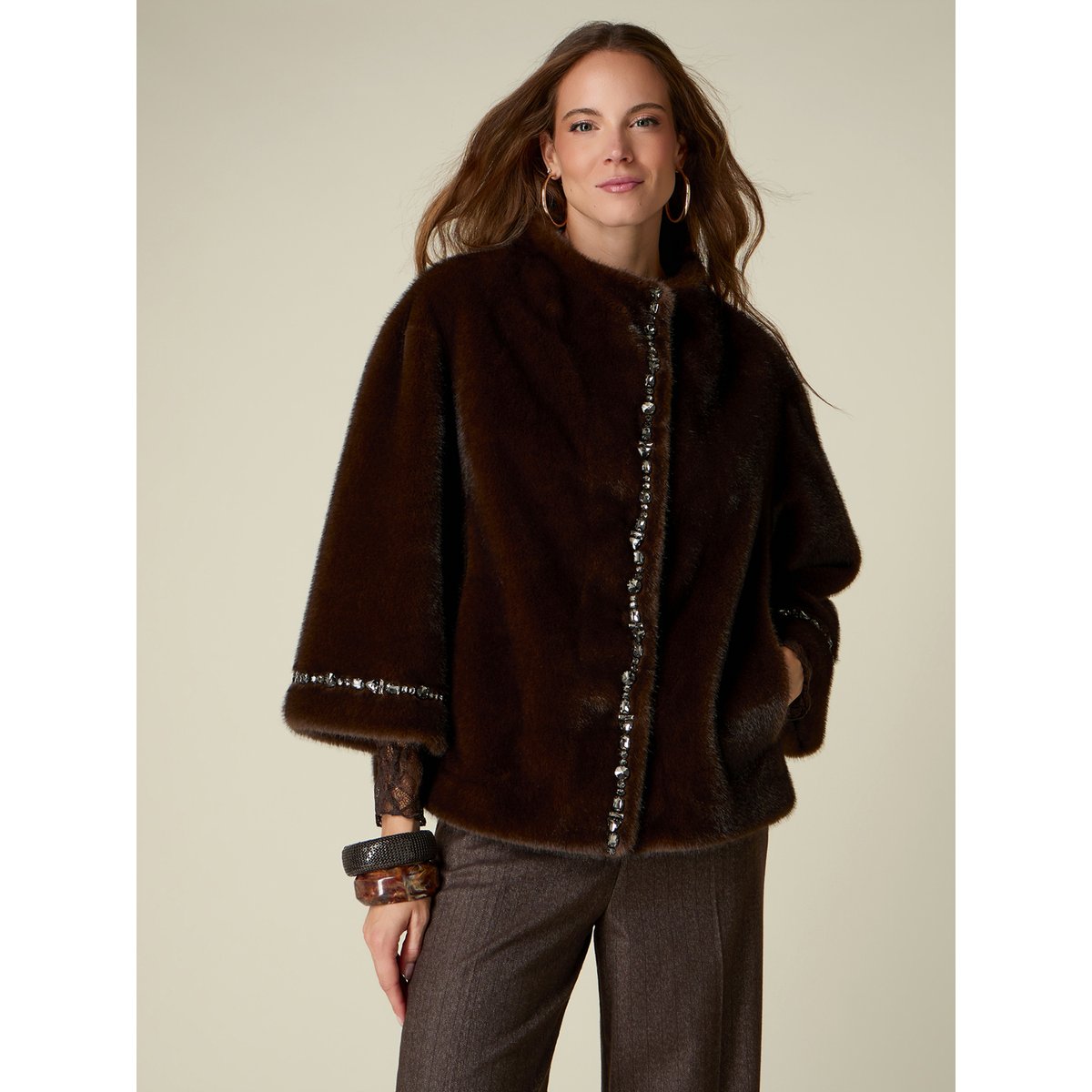 Cape avec broderie bijou marron, OLTRE