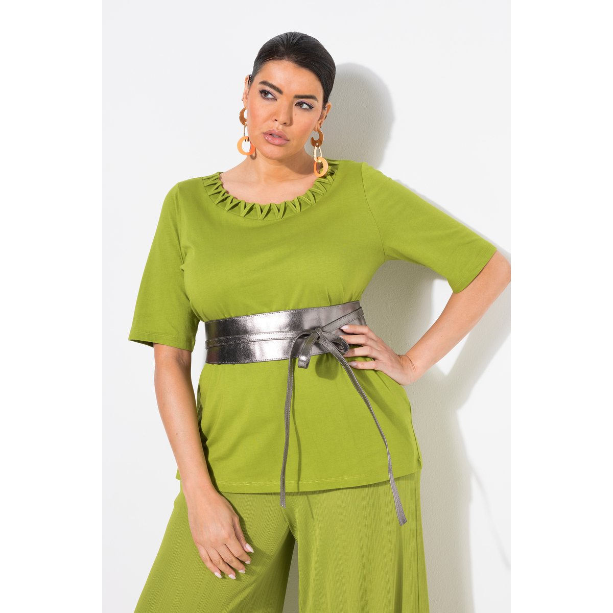 T-shirt à manches courtes. Décolleté rond vert gazon, ULLA POPKEN