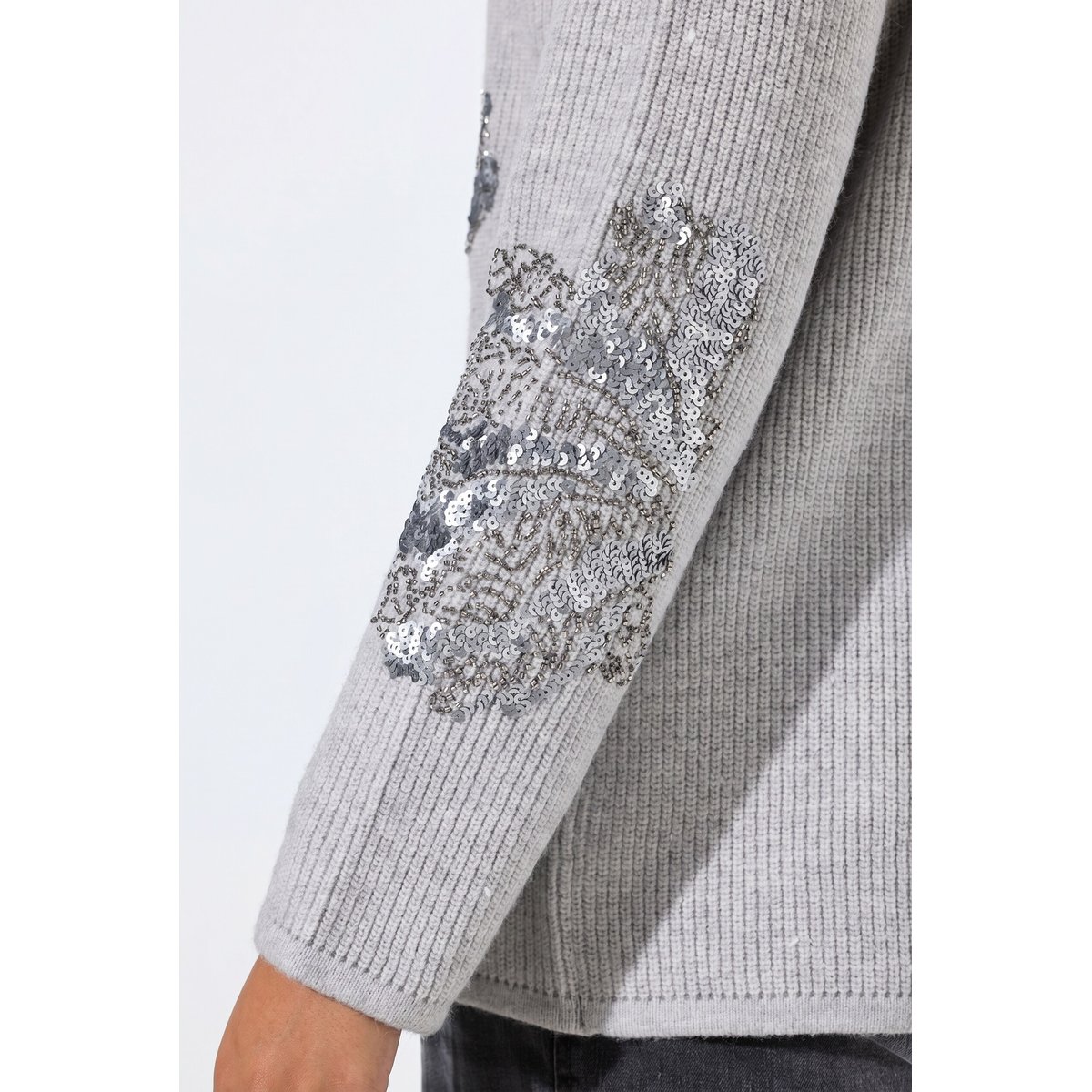 Pull coupe Classic Fit, broderies florales chiné gris moyen, ULLA POPKEN