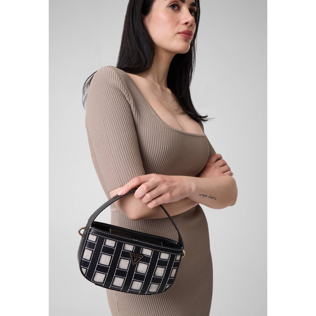 Sac Frankie Hobo noir, GUESS