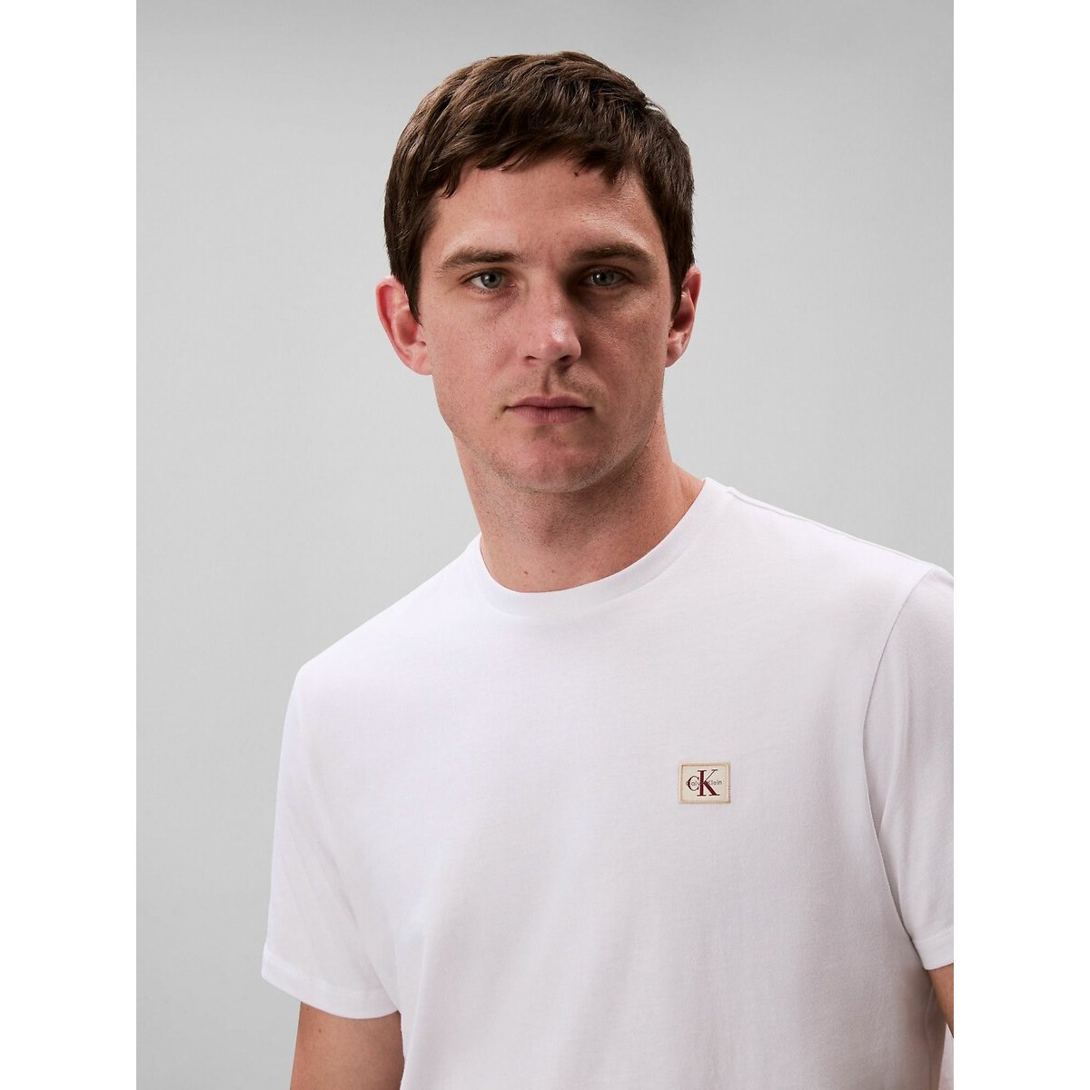Logo Badge T-Shirt white, CALVIN KLEIN JEANS