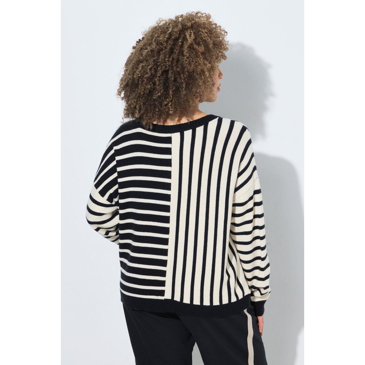 Pull oversize, jeu de rayures noir, ULLA POPKEN