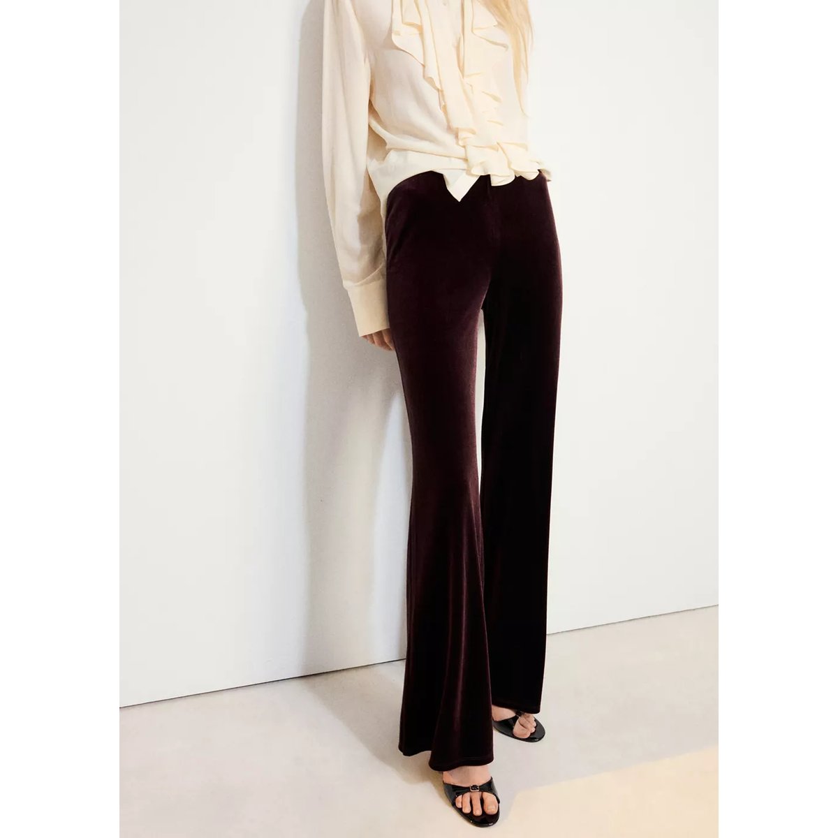 Pantalon flare velours lie de vin, MANGO