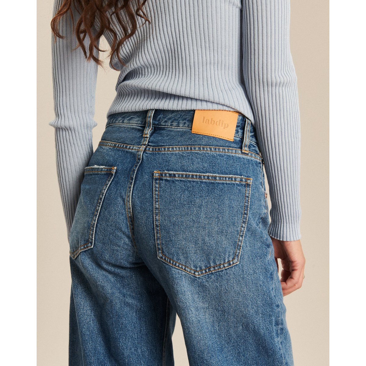 JEANS LARGE TAILLE MOYENNE DENIM AUTHENTIQUE in 32, LABDIP