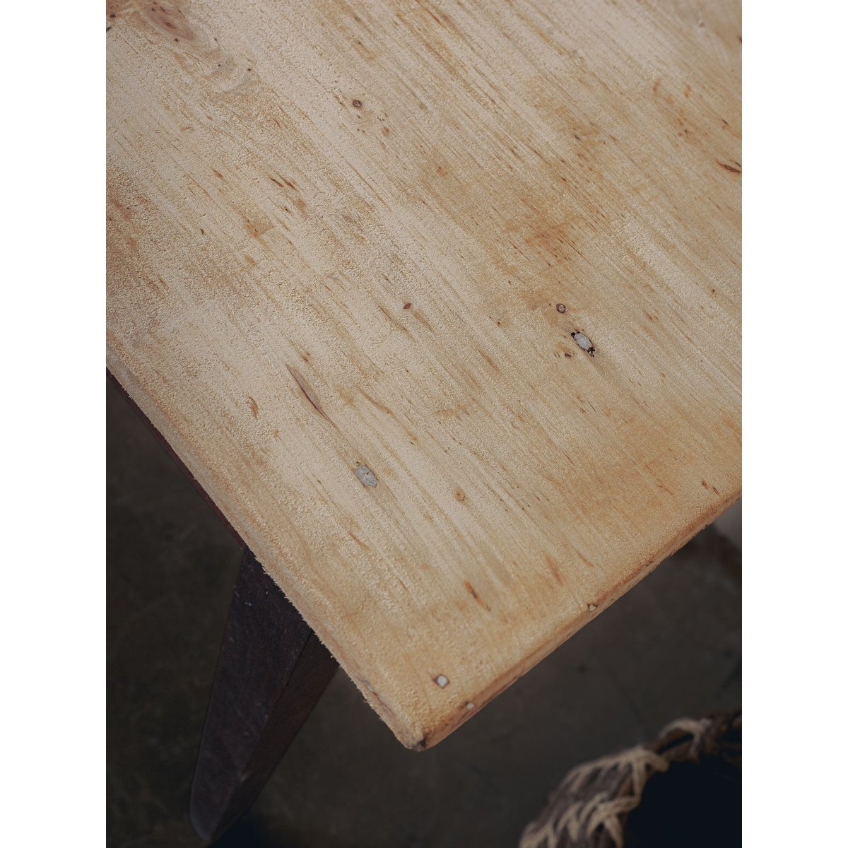 Table d'auberge rénovée Romy N°1428 - Bon état bois clair, DEBONGOUT