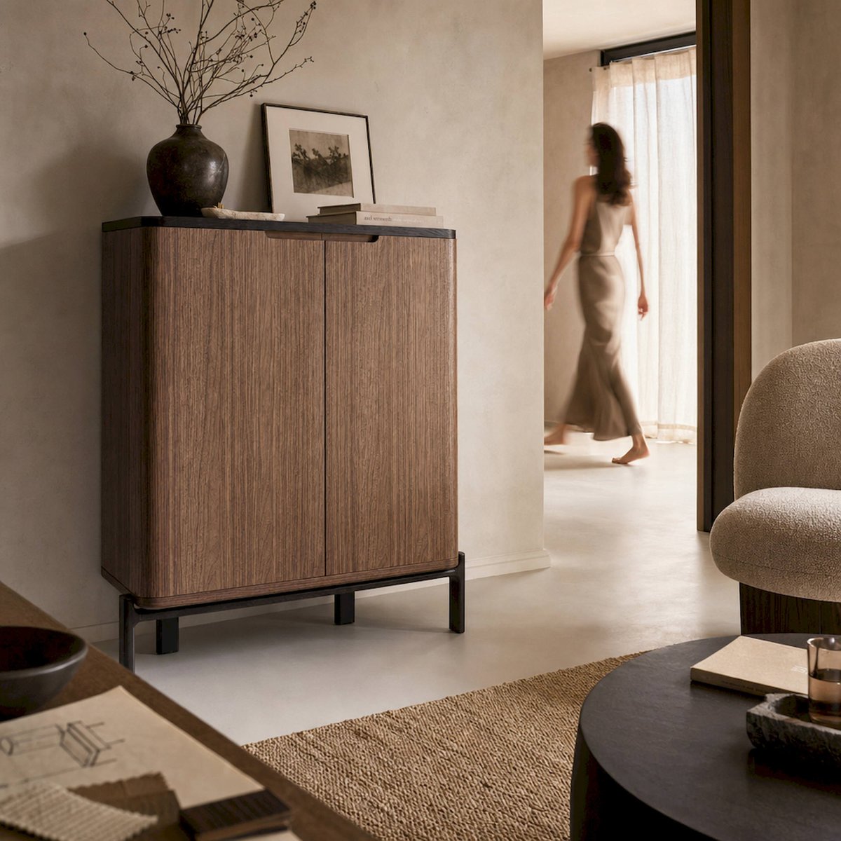 Armoire contemporaine en bois marron, noyer noir et beige, RECOLLECTION
