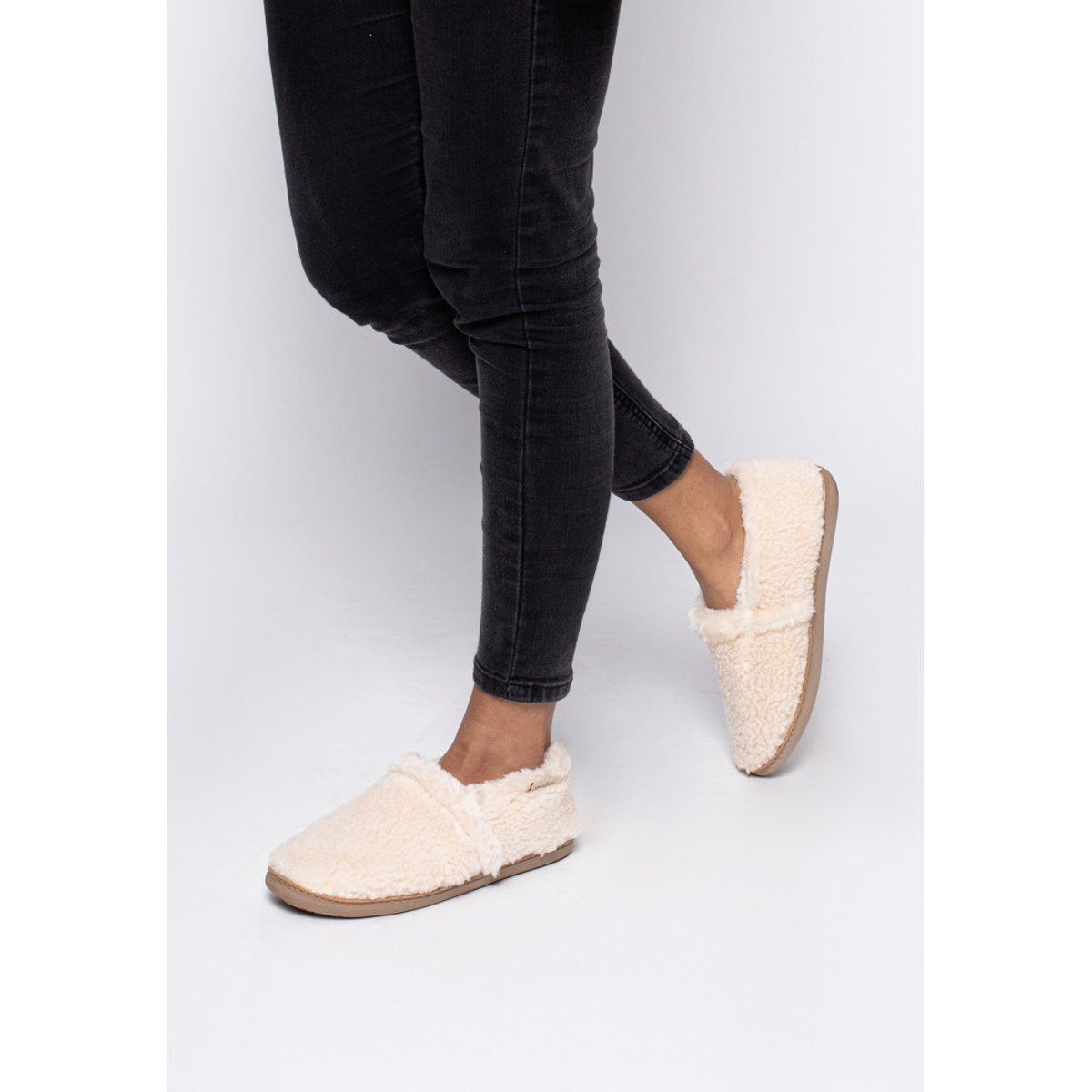 Chaussons DINA beige clair, MINNETONKA