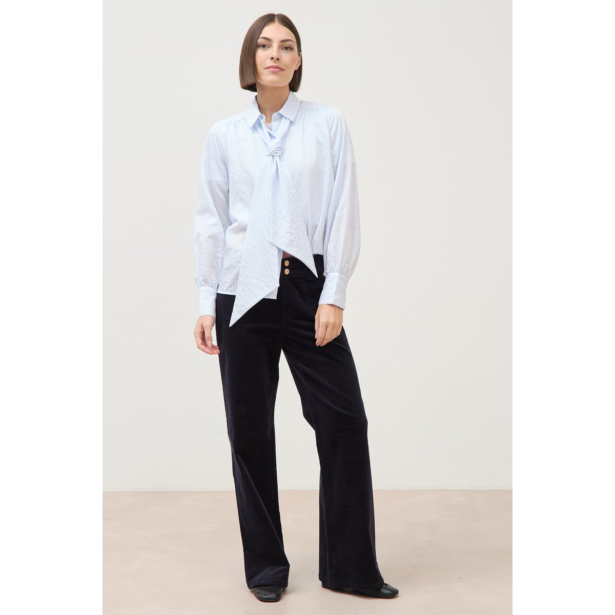 Pantalon flare taille haute en velours bleu foncé, BONOBO
