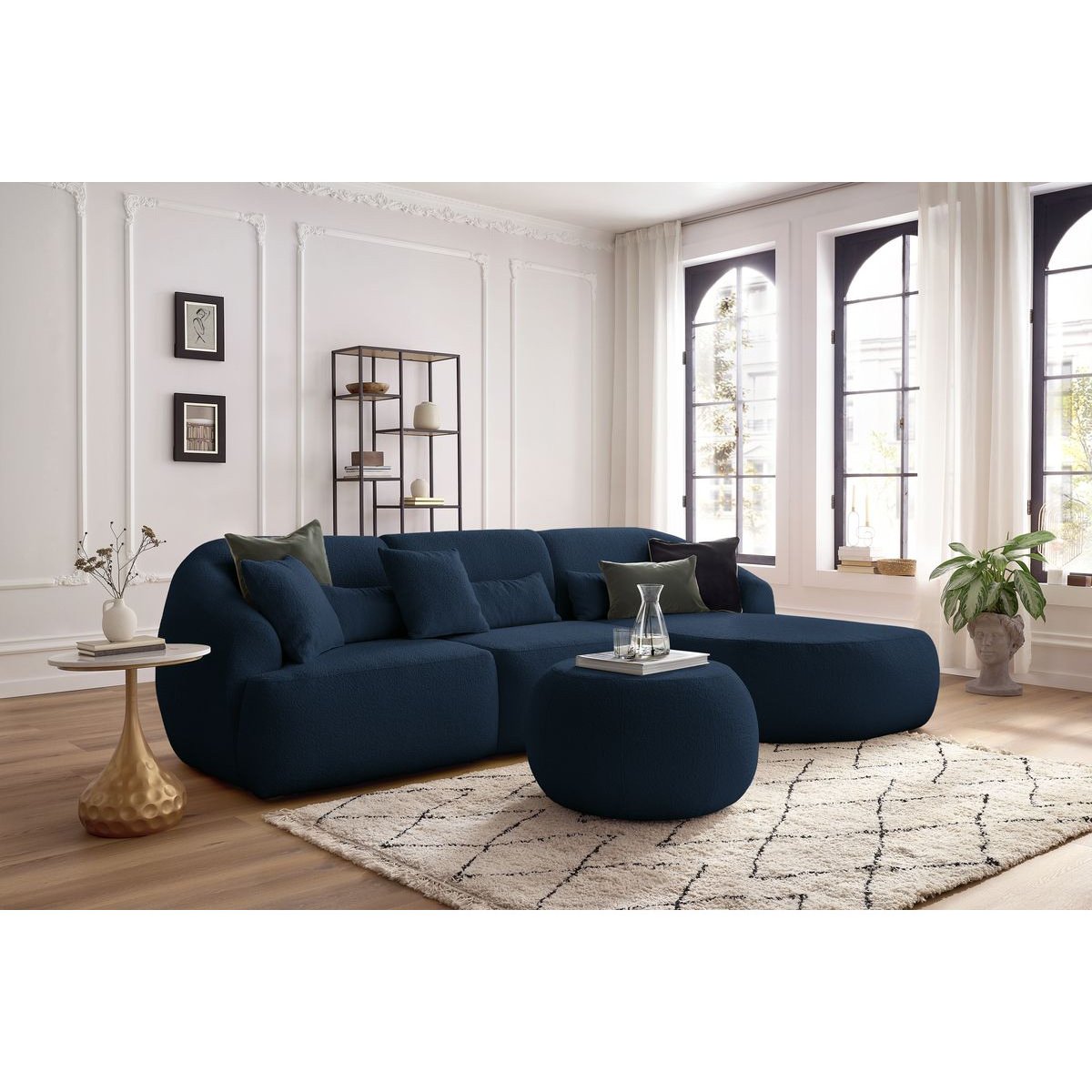 Canapé d'angle fixe 4 places en tissu bouclette avec pouf, ALESIA bleu foncé, BOBOCHIC