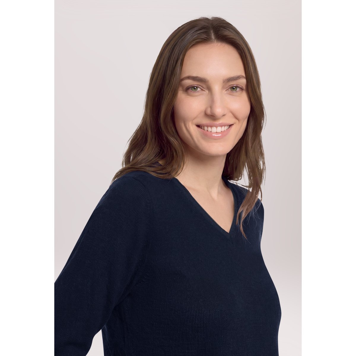 Pull en cachemire à encolure en v dark sky, BETTY BARCLAY