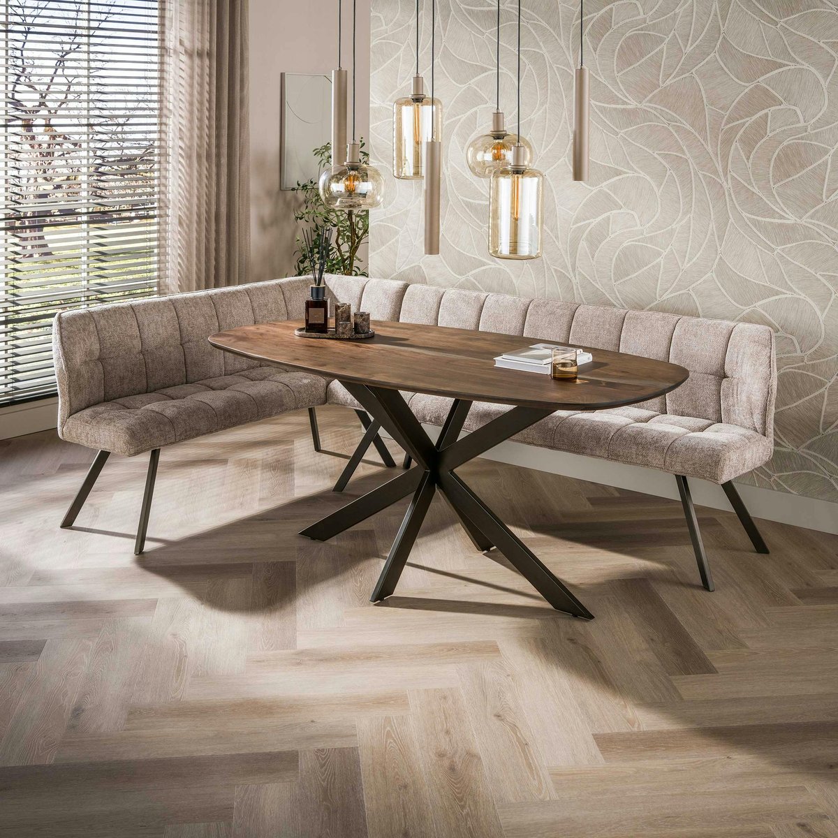 Table à manger bois d'acacia foncé bords arrondis 180 cm NAKO marron, PIER IMPORT