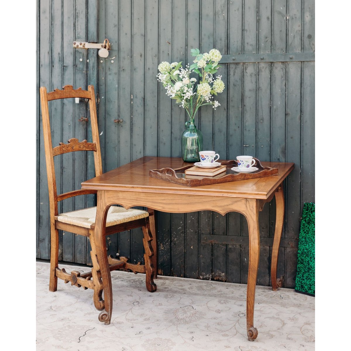 Table à manger carrée en chêne Romy N°1298 - Bon état bois foncé, DEBONGOUT