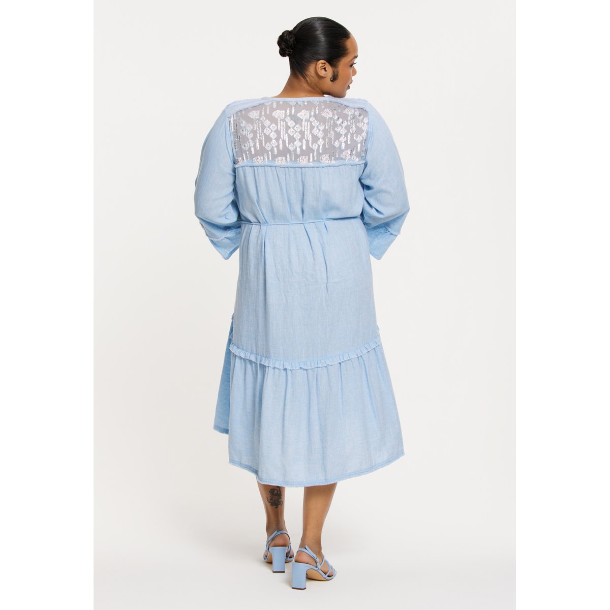 Robe à sequins bleu clair, YOEK