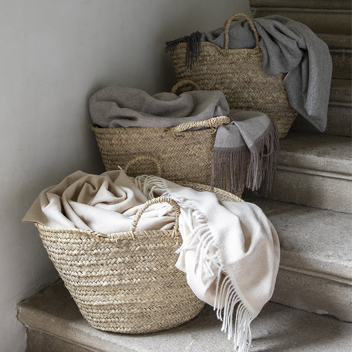 Plaid uni en alpaga, NOMADE beige, ALEXANDRE TURPAULT