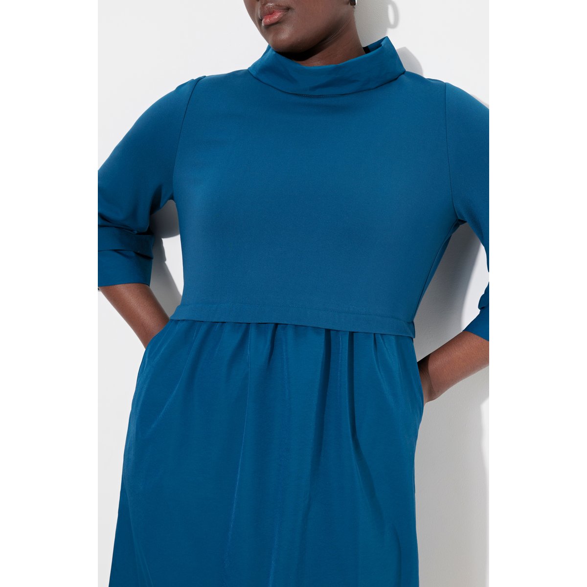 Robe trapèze à col large bleu moyen, ULLA POPKEN