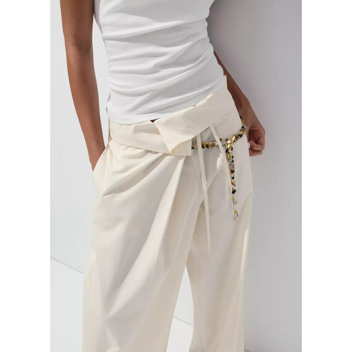 Pantalon droit taille asymétrique écru, MANGO