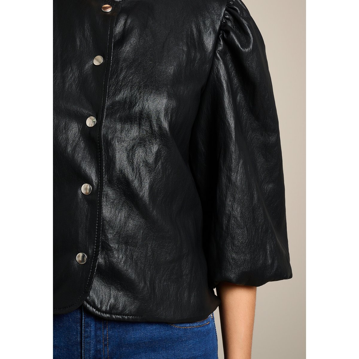 Veste effet cuir manches 3/4 bouffantes noir, LOLALIZA
