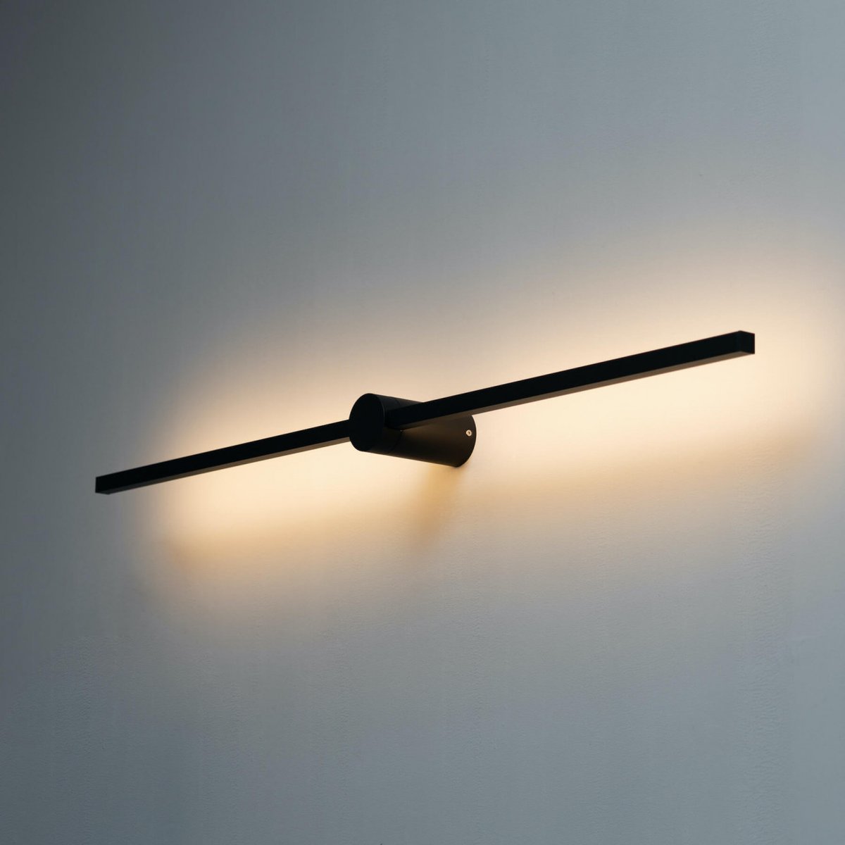 Grande applique murale design - EYDON noir, KOSILUM