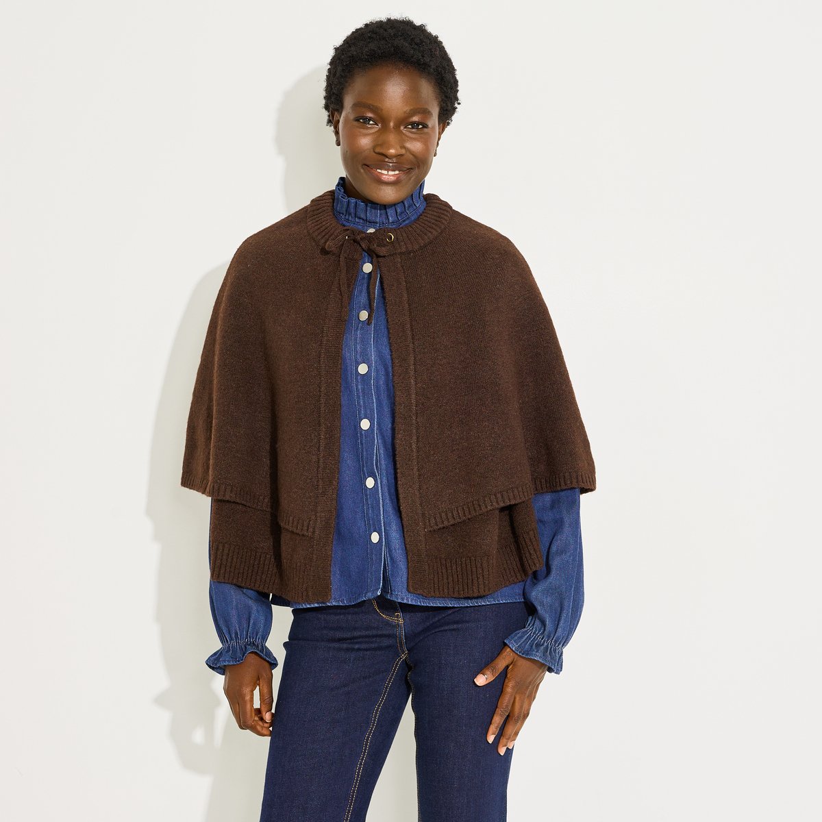 Cape courte en maille marron, GRAIN DE MALICE