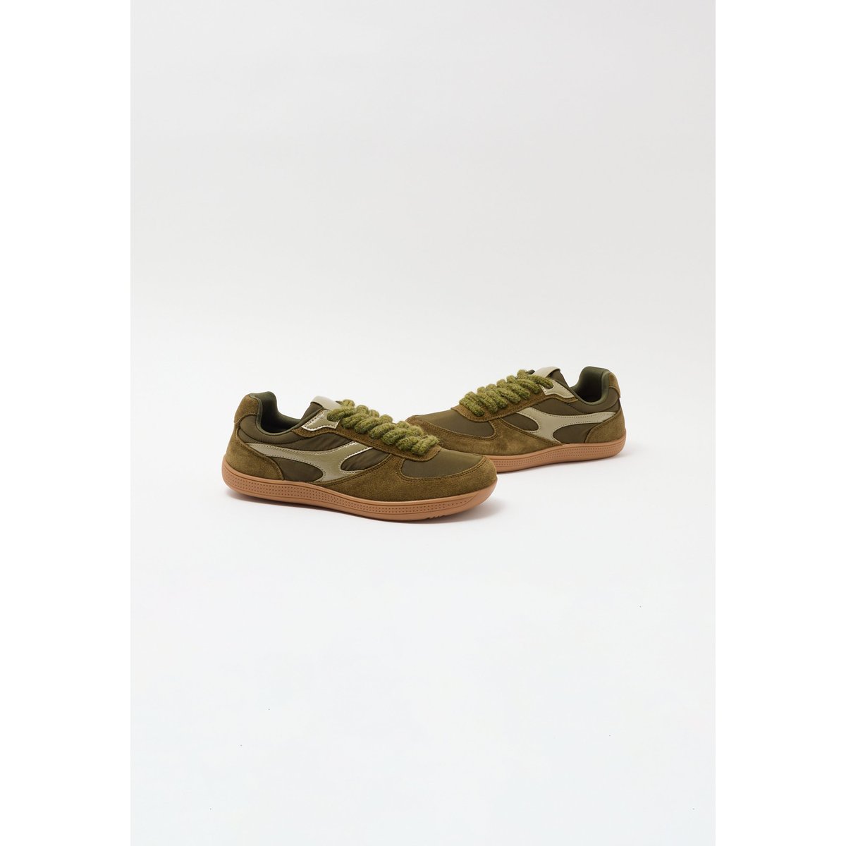 Baskets en cuir et toile kaki, PROMOD