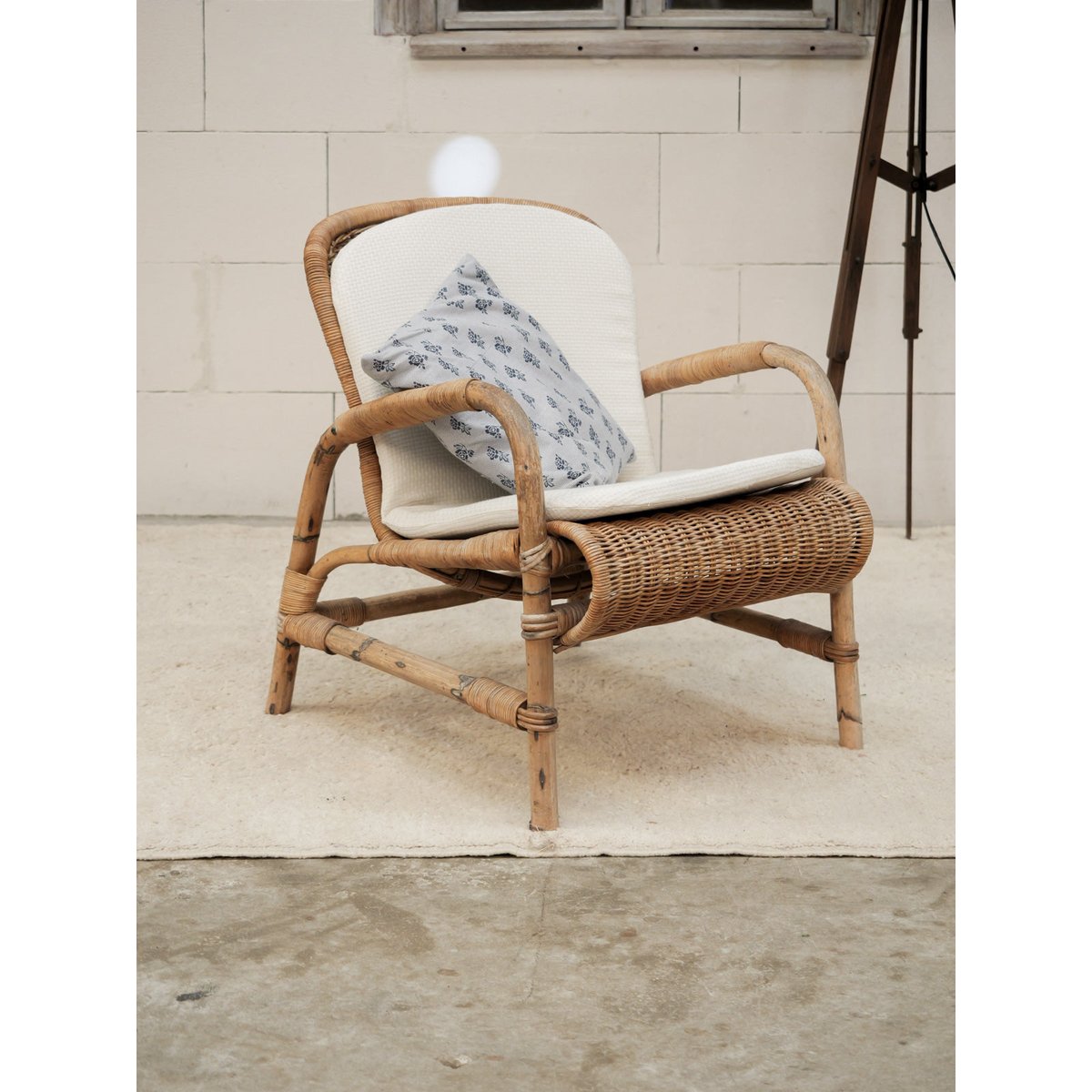 Fauteuil en osier Ernest N°1605 - Bon état bois clair, DEBONGOUT