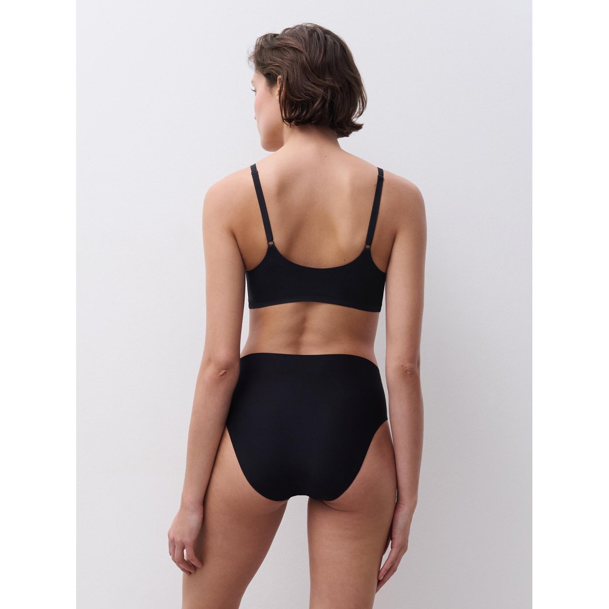 Culotte échancrée SOFTSTRETCH noir, CHANTELLE